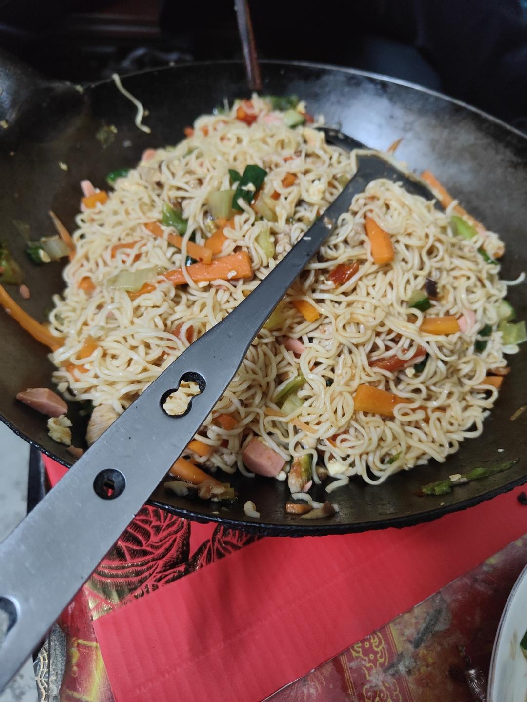 秒杀路边摊✨好吃到没朋友‼️懒人炒方便面🍜