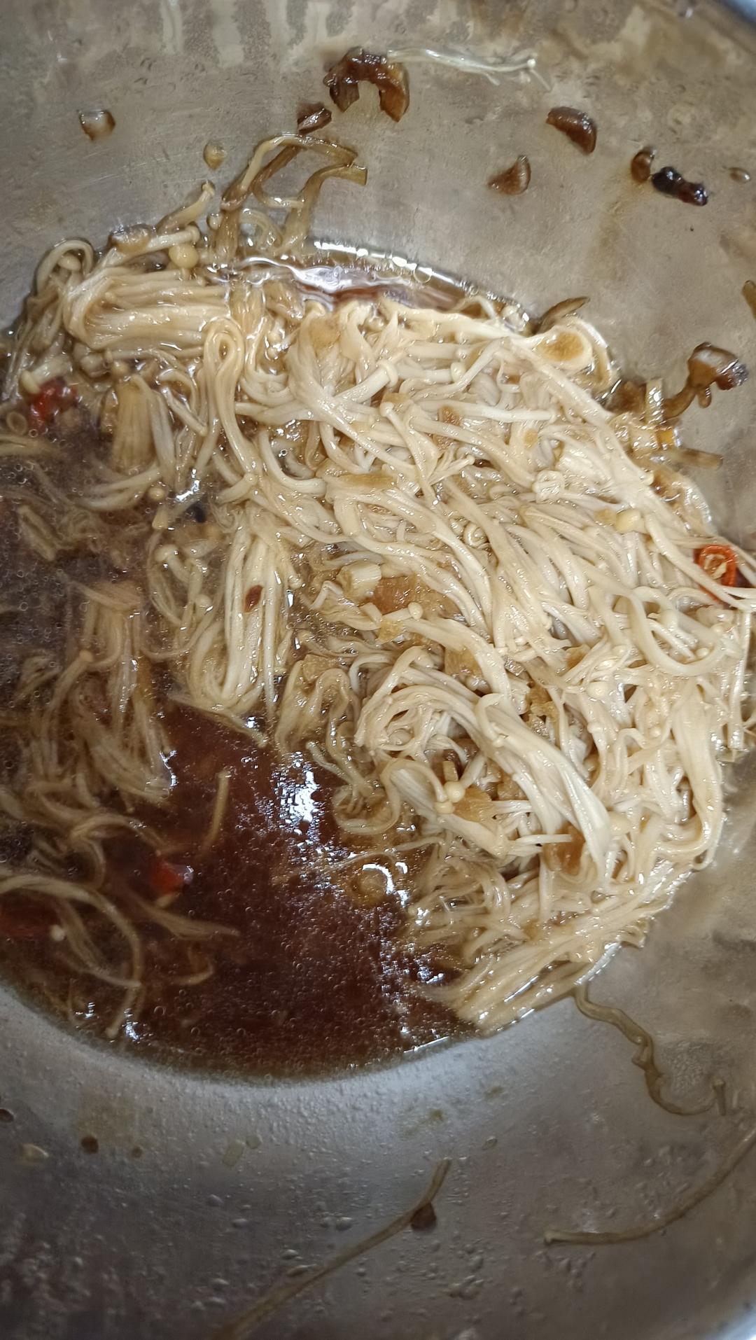 超级下饭的蒜蓉金针菇！好吃到爆