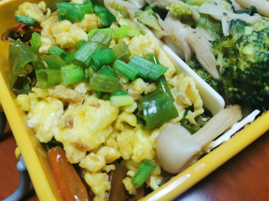 超级下饭菜青椒炒鸡蛋