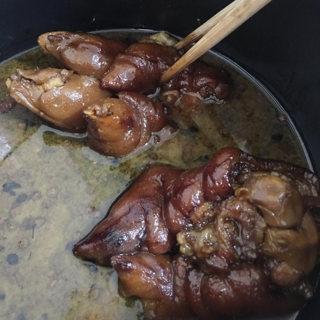 美味的家常菜：红烧猪蹄