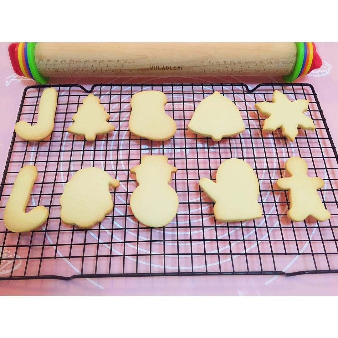 超简单！好吃又平整的糖霜饼干底的做法（附贴心小提示哦）