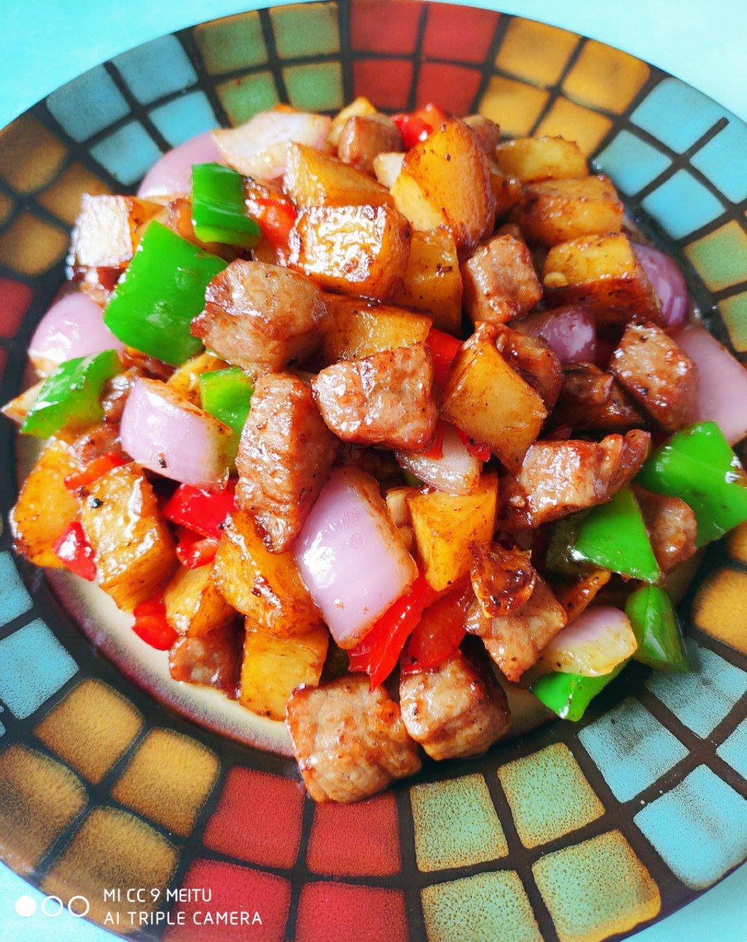 黑椒土豆蘑菇牛肉粒