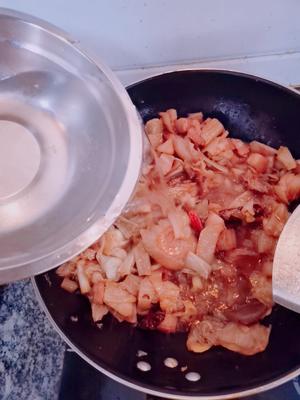 酸菜炖粉条（东北菜馆的味道）无敌好吃的做法 步骤7