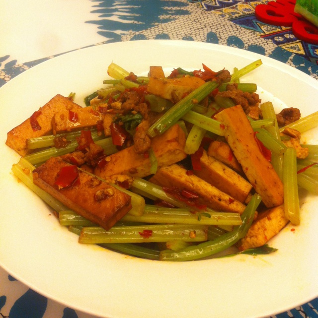 芹菜炒肉末