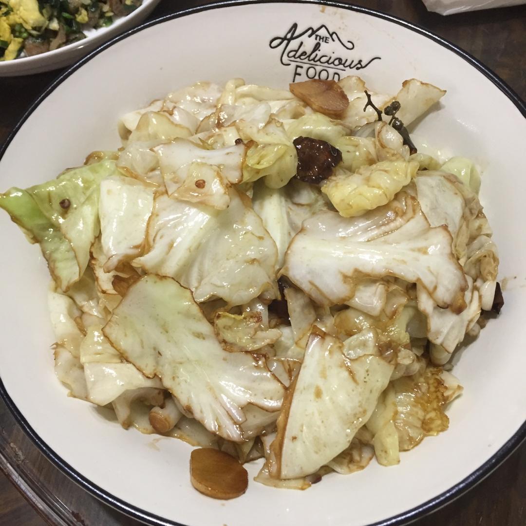 厨师长教你：“手撕包菜”的家常做法,简单又不失美味