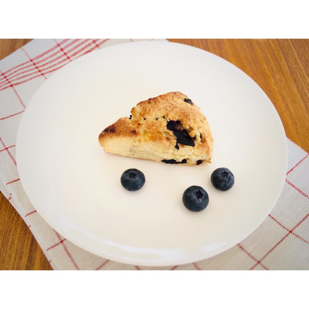 爆浆蓝莓司康Blueberry Explosion Scone