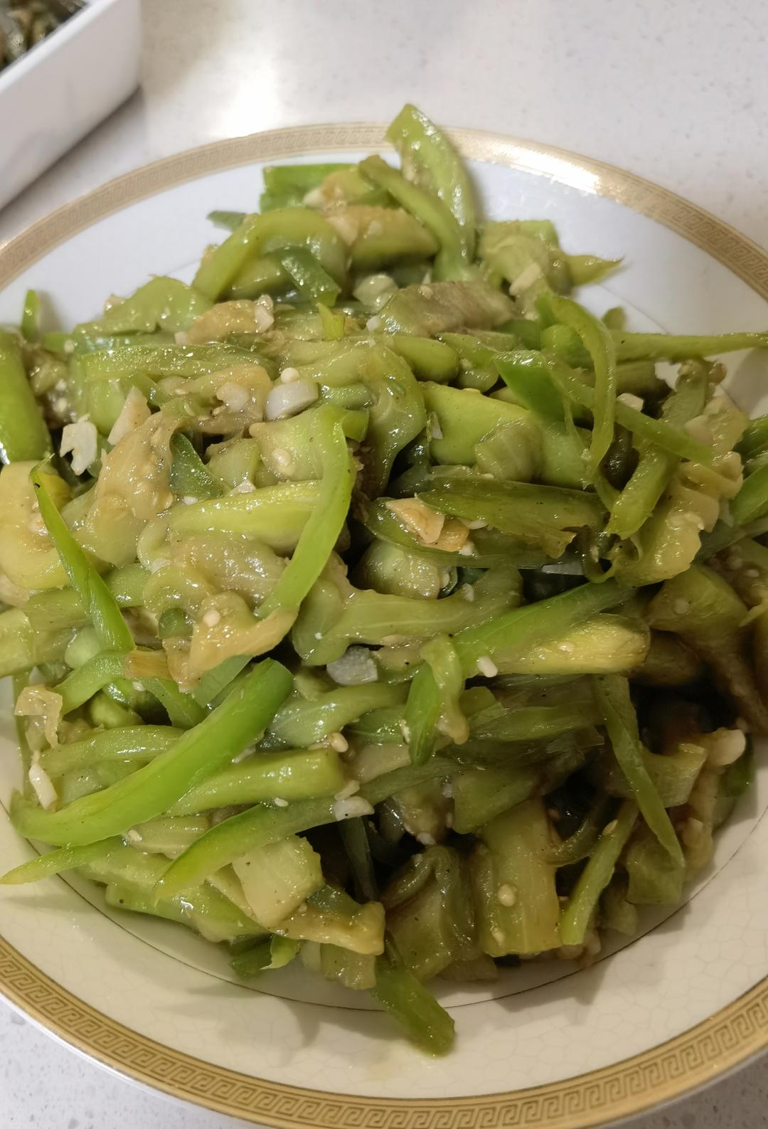 （绿中绿）青椒炒绿茄子