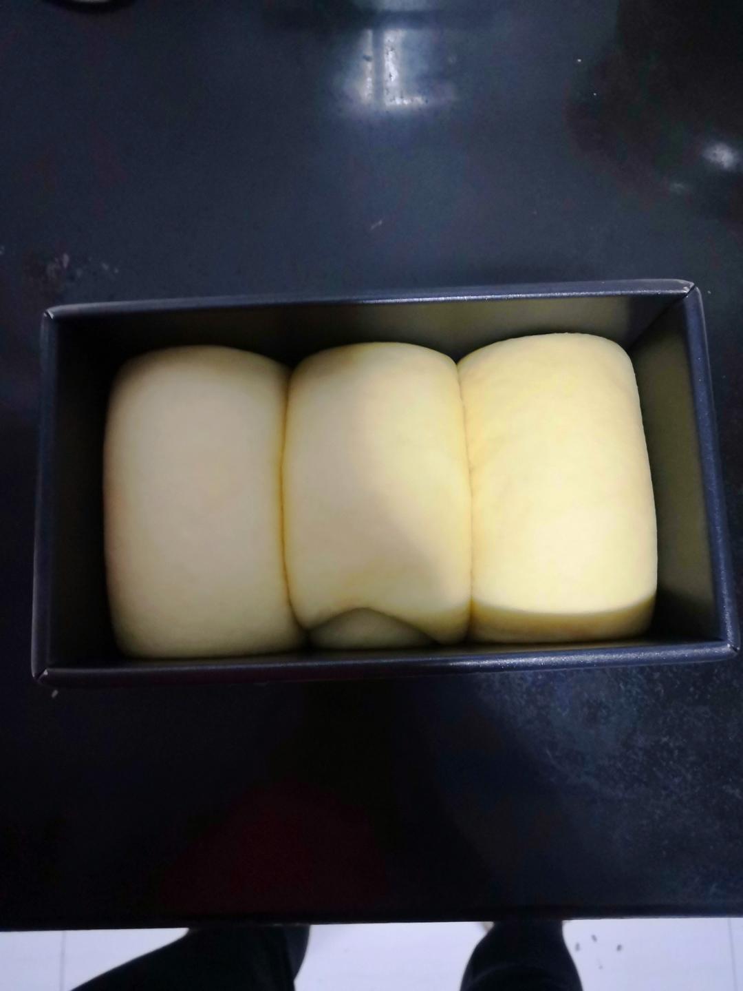 吐司，奶香手撕面包，超级香浓