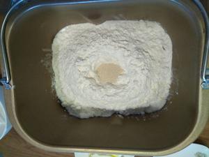 豆沙面包卷的做法 步骤2