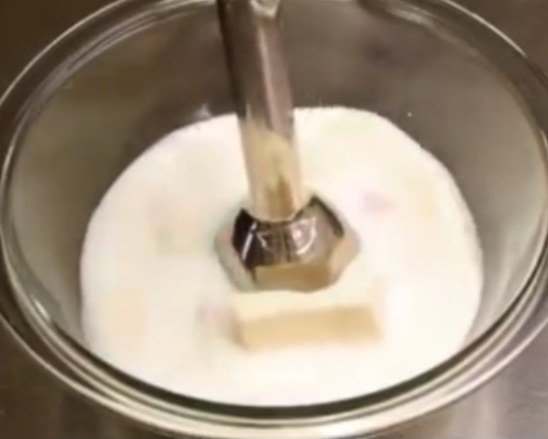 简易快手嫩豆腐棉花糖牛奶冰淇淋的做法 步骤1