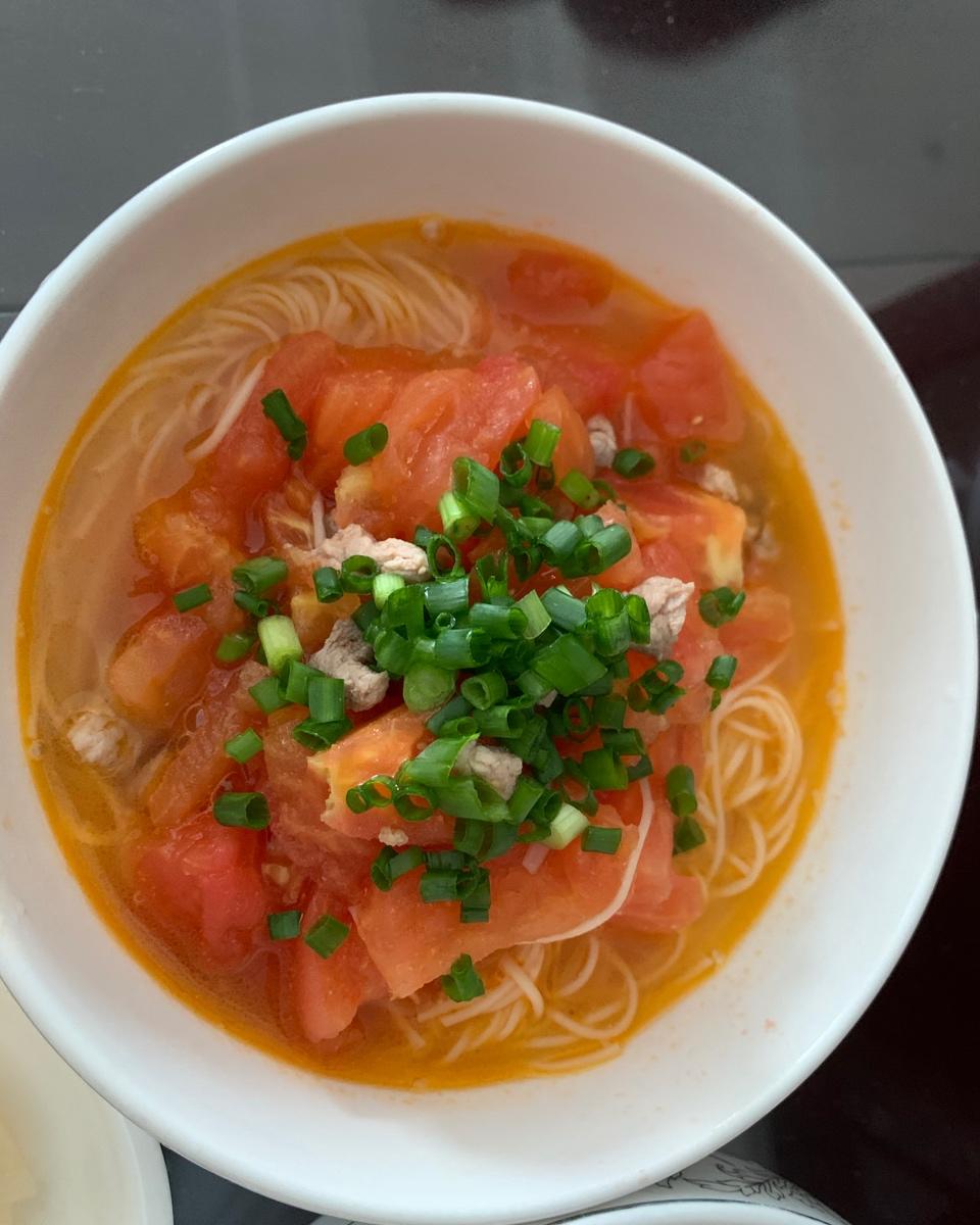 恨不得抱着锅舔的番茄鸡蛋面