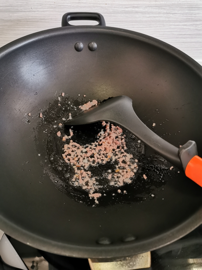 西餐经典汤品-培根奶油蘑菇浓汤的做法 步骤6