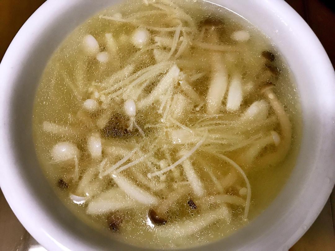 77_vp7c做的冬日暖汤——菌菇汤