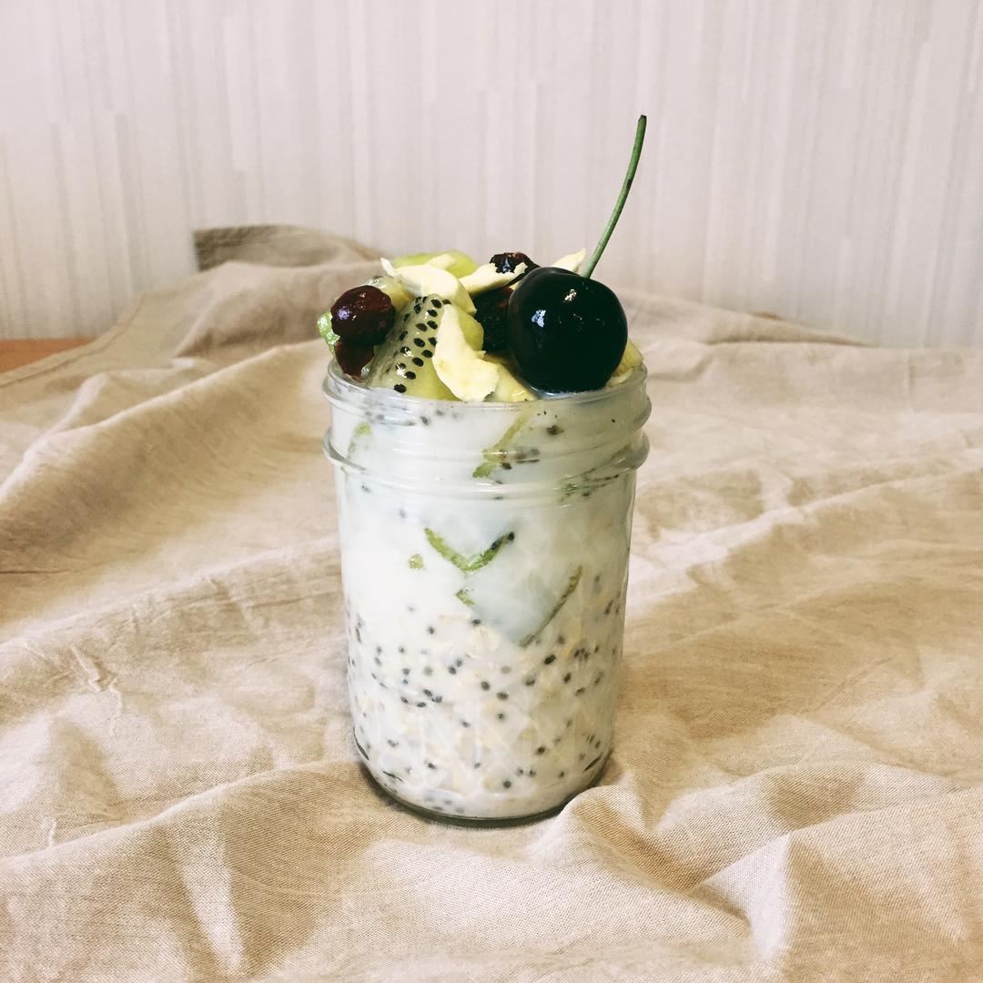 basic overnight oats 时下最流行的营养健康冷藏式隔夜免煮燕麦基本款