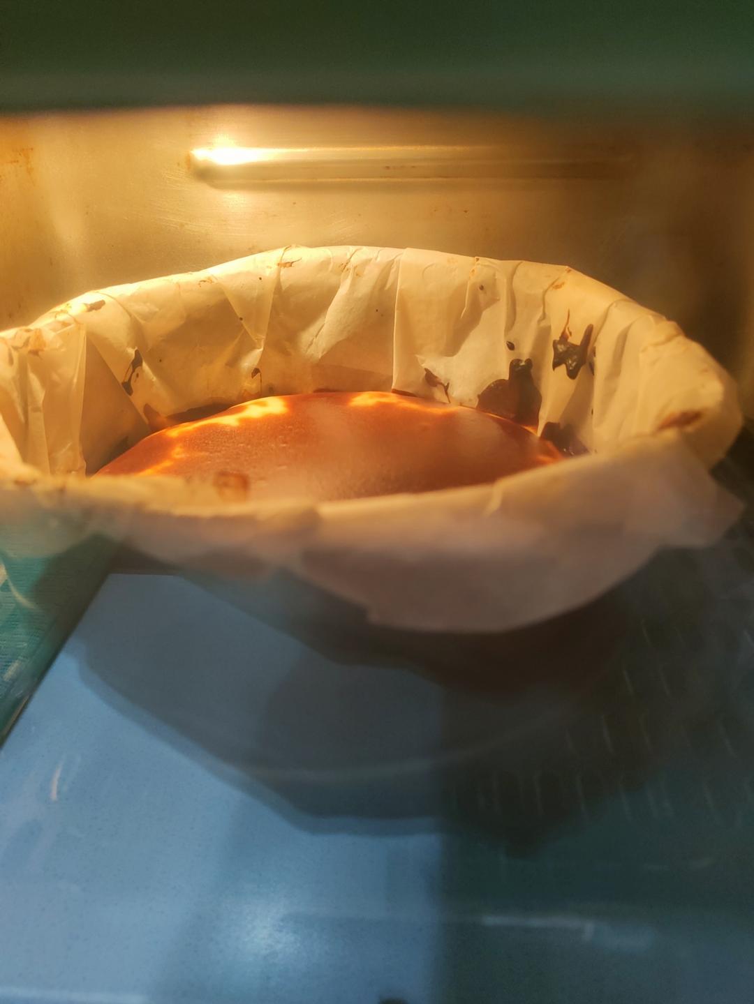 4寸巴斯克式芝士蛋糕