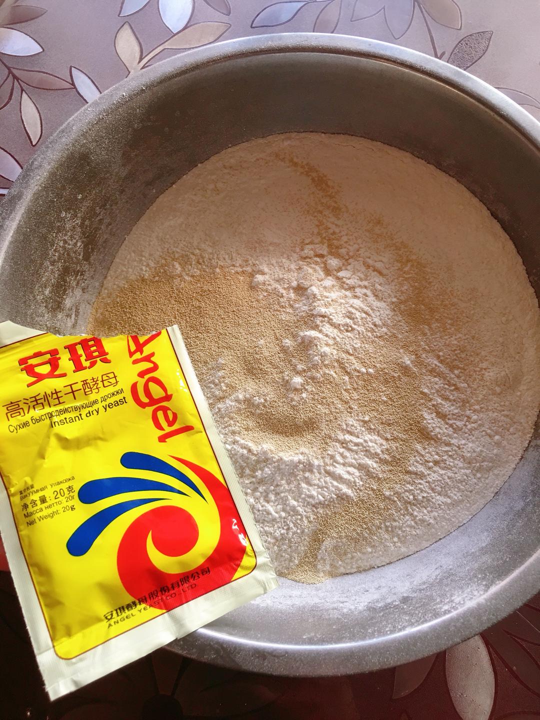 纯奶手撕吐司的做法 步骤1