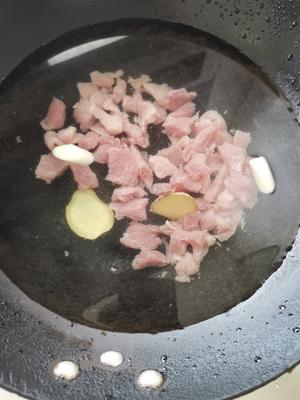 宝宝辅食猪肉松的做法 步骤2