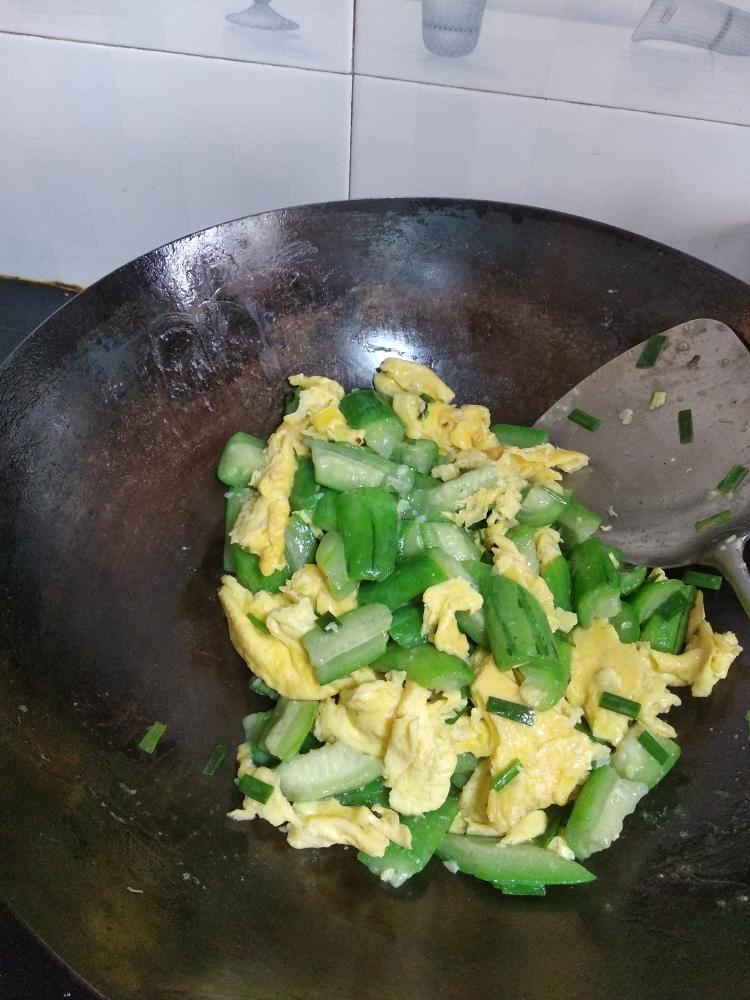 丝瓜炒蛋（快手菜）