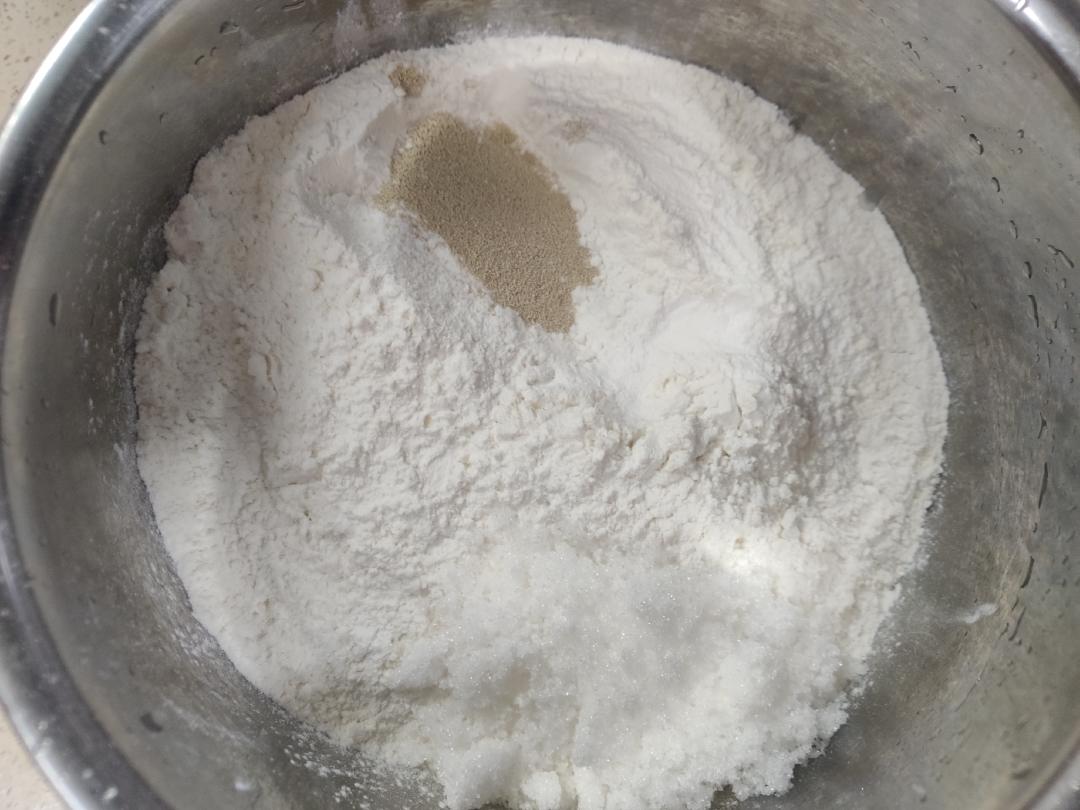 纯奶手撕吐司的做法 步骤1