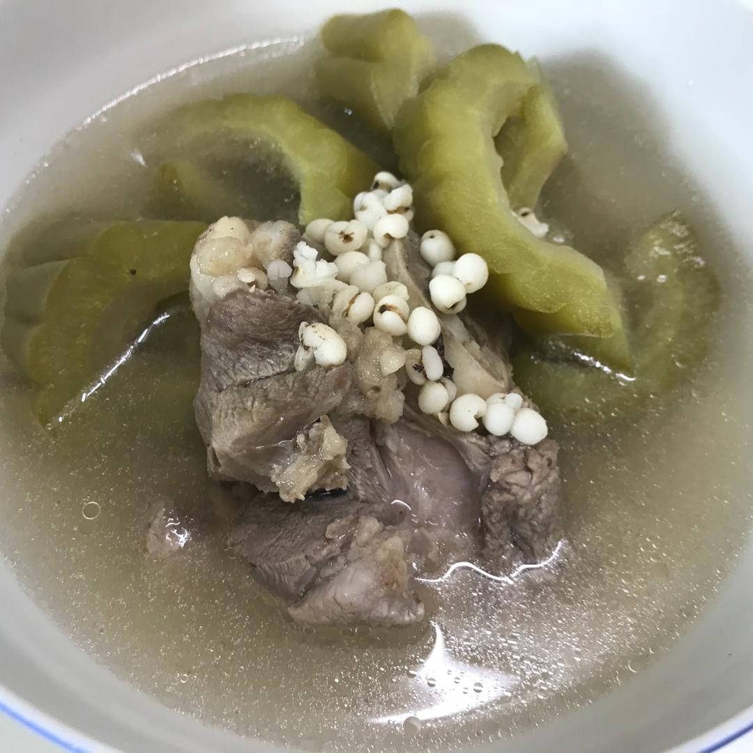 猪骨黄豆苦瓜汤