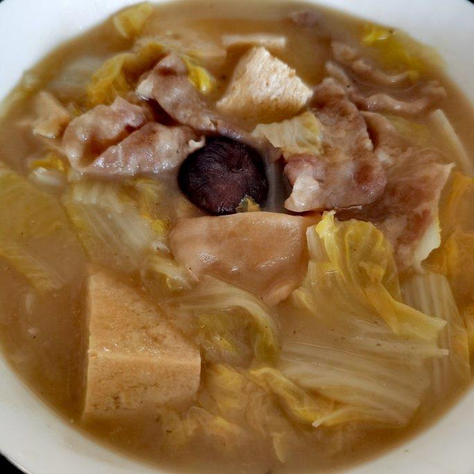 简单好吃的娃娃菜炖冻豆腐
