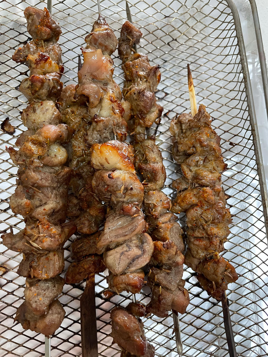 羊肉串用家里烤箱烤出明火烧烤的味道！