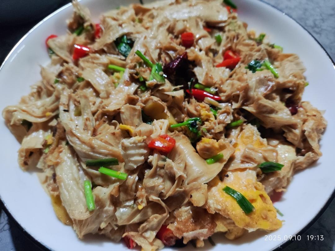 我的下饭神菜——腐竹炒蛋