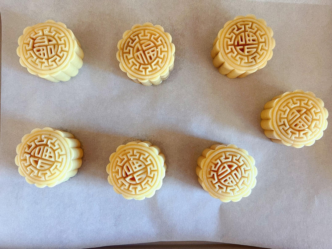 莲蓉蛋黄月饼（超极详细）美味