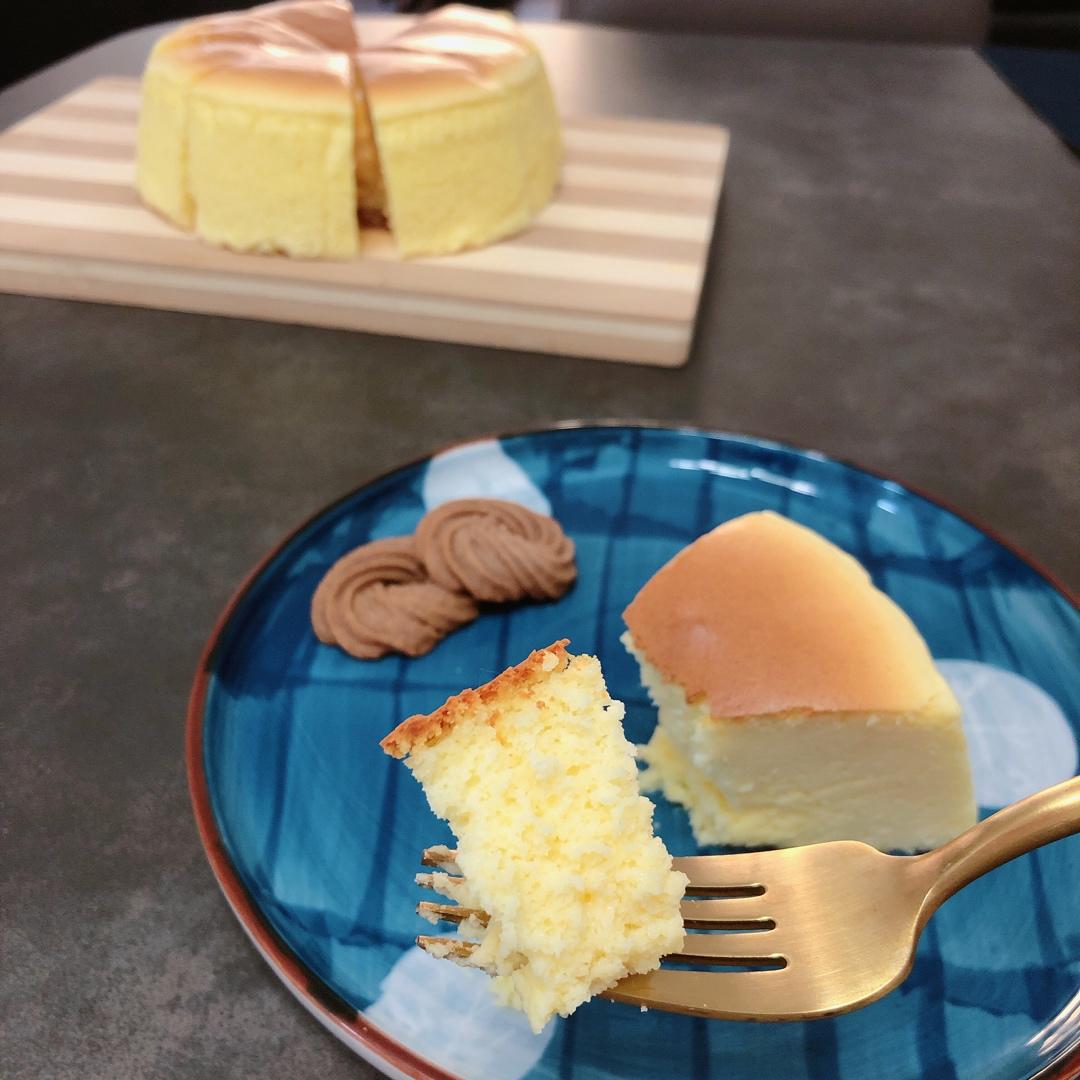 日式舒芙蕾芝士蛋糕，轻奶酪蛋糕 【不开裂零失败操作简单】