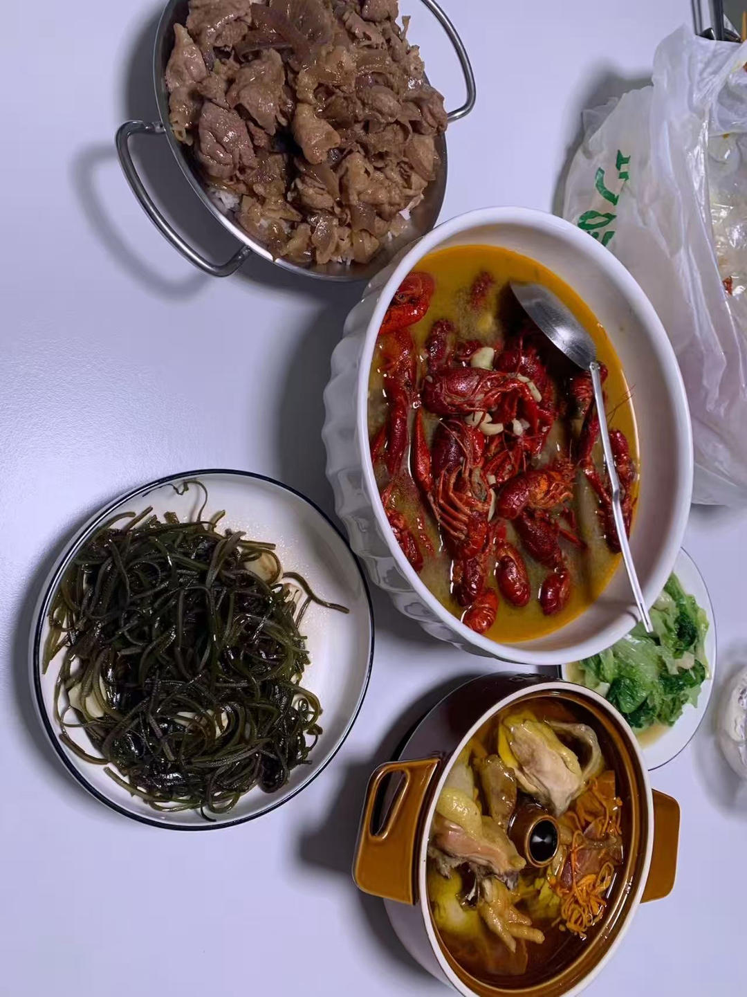 不加一滴水的 云南汽锅鸡