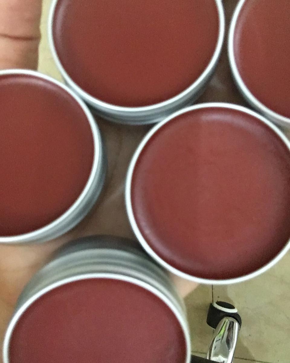 今夏风靡我盆友圈的紫草膏