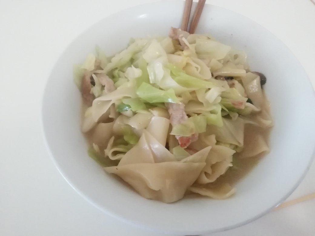 【白菜肉丝年糕汤】