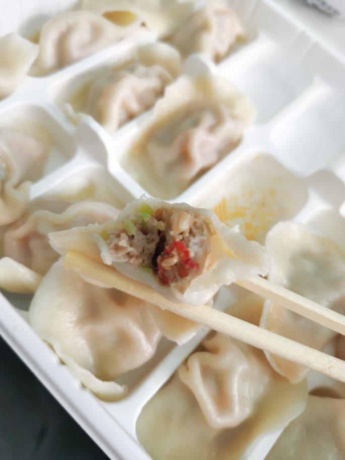 好吃停不了嘴的小龙虾饺子🥟