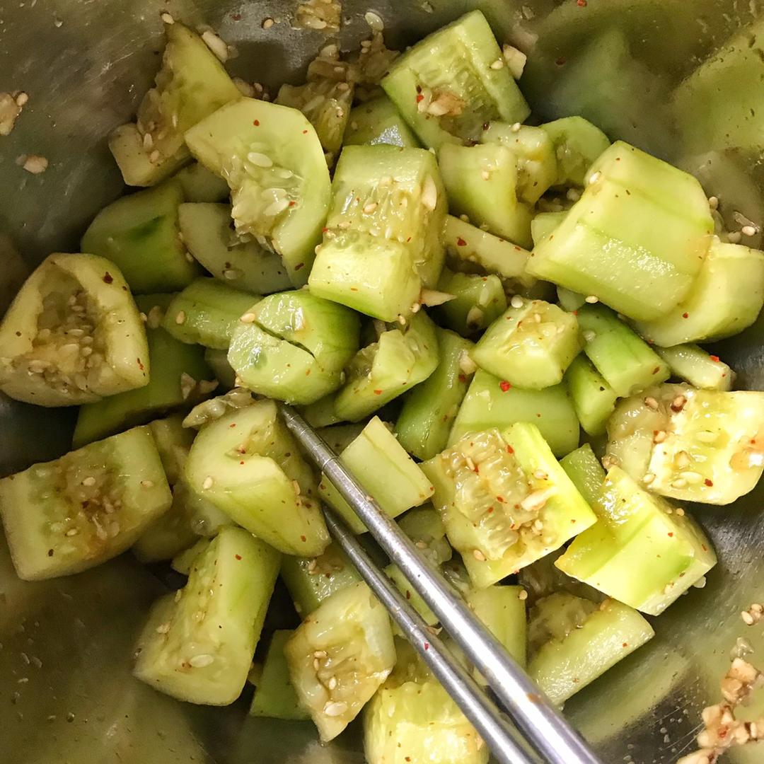 赞不绝口拍黄瓜🥒