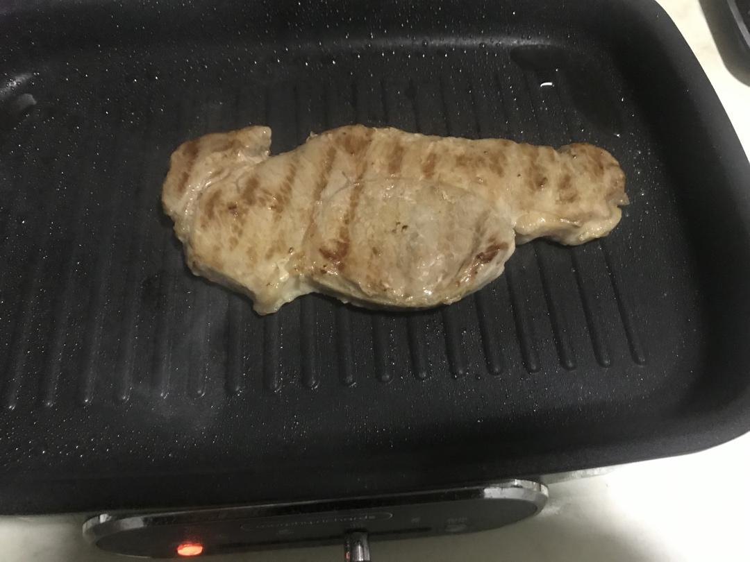 经典黄油煎牛排
