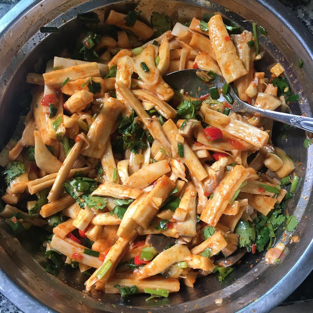 比肉还要好吃的凉拌菜！简单易做。