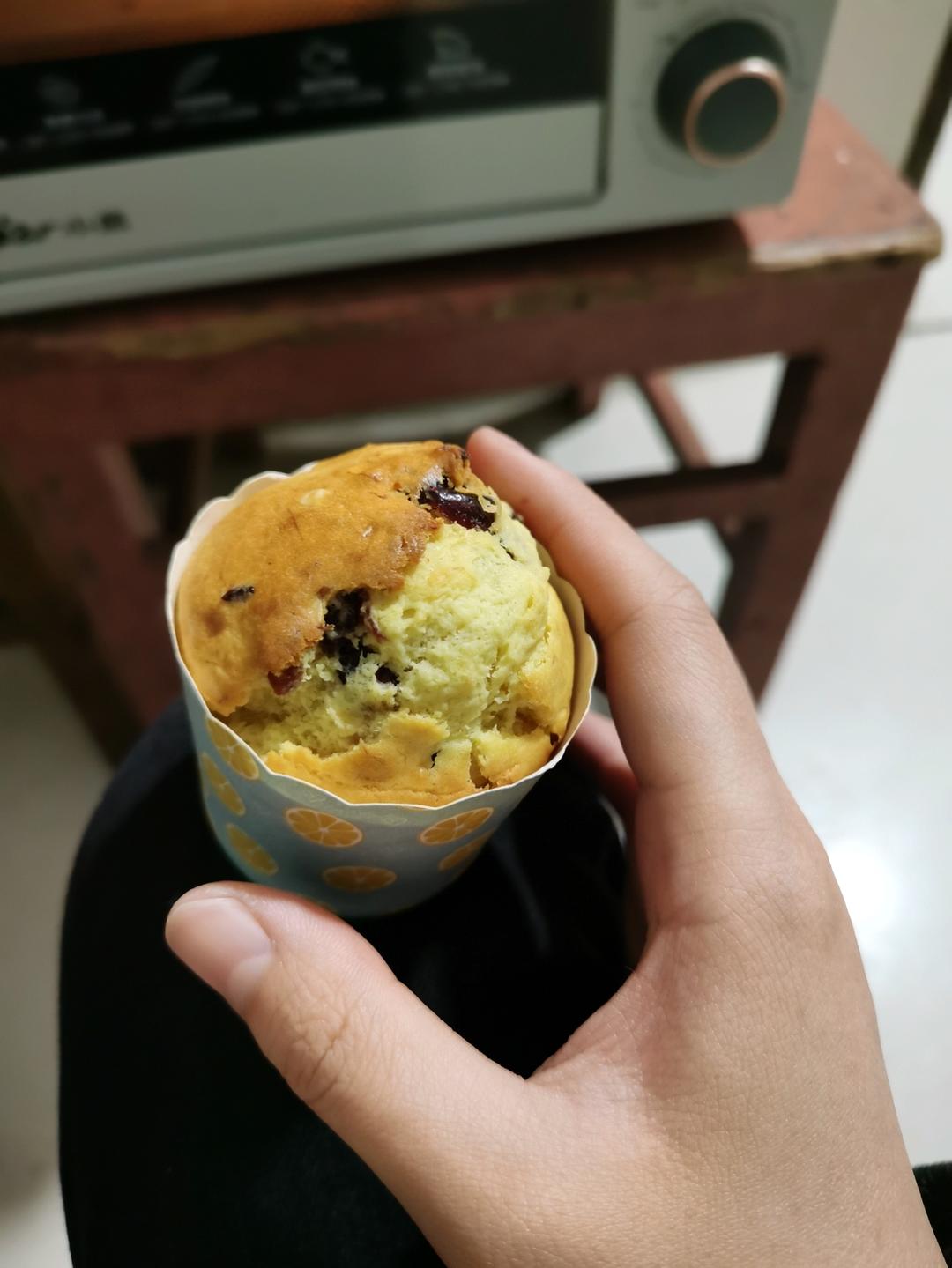 只需搅拌入烤箱的香蕉麦芬