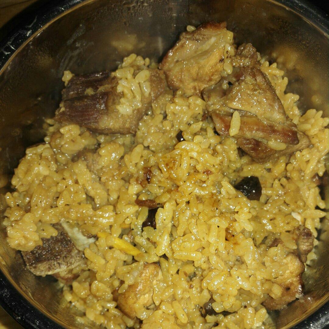 喷香排骨焖饭（爆好吃）