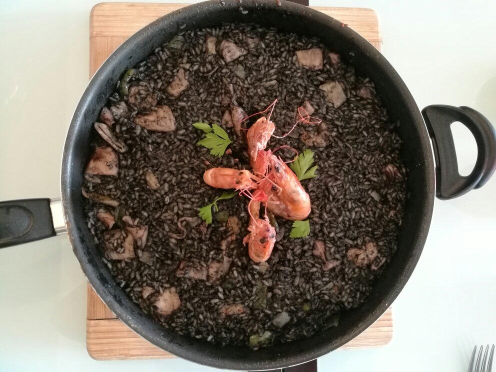 家常西班牙墨鱼汁饭