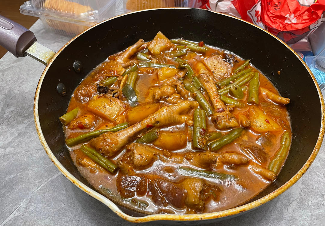 学会这道鸡爪煲就再也不用去胖哥俩排队了