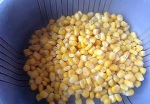 蛋黄金沙玉米的做法 步骤6