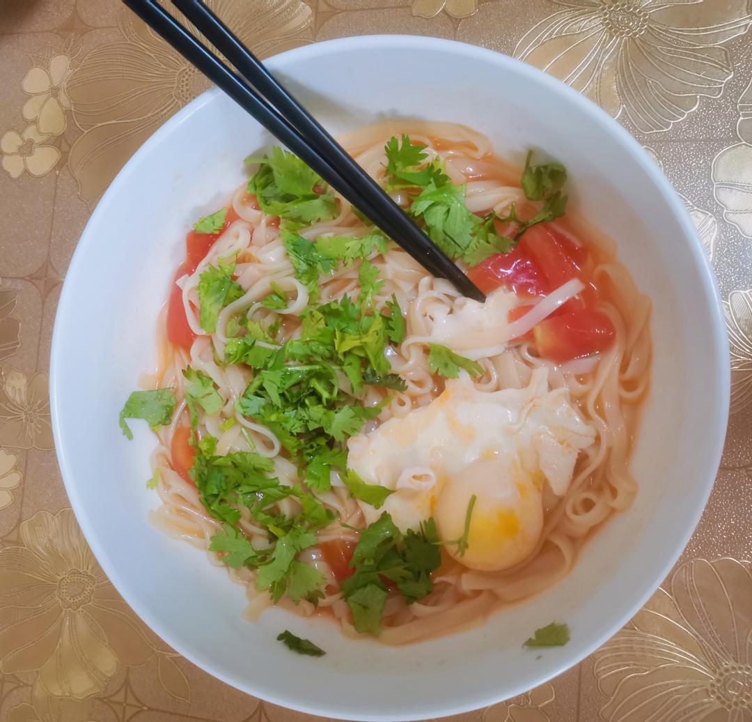 特别好吃的热汤面