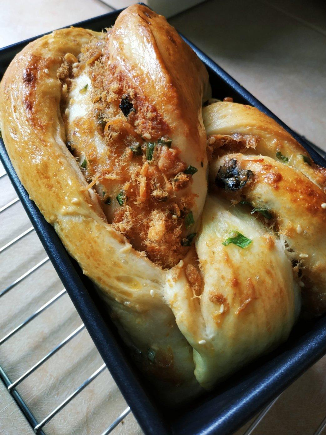 香葱肉松手撕吐司