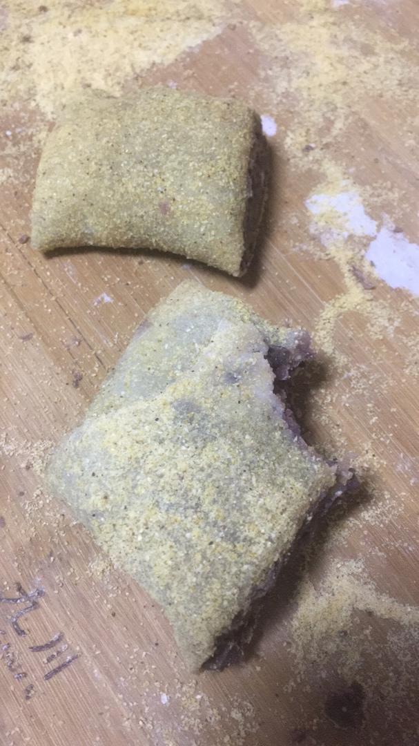 此配方做出的驴打滚无比软糯，放一天还是软的