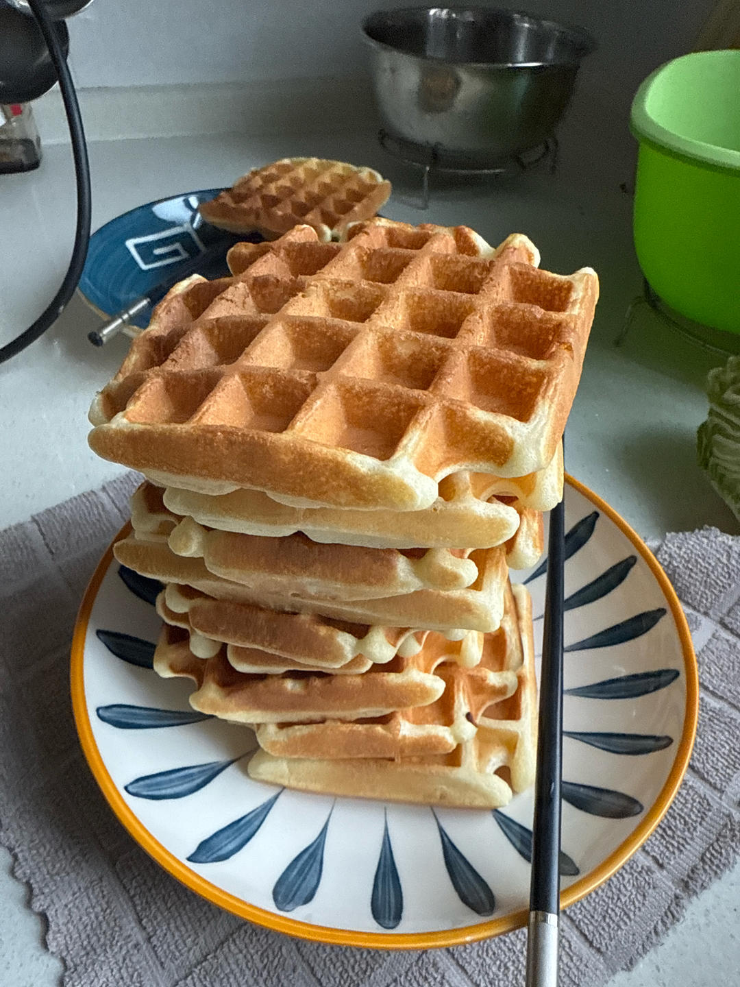 普通松饼（两块之间夹红豆沙就是铜锣烧）