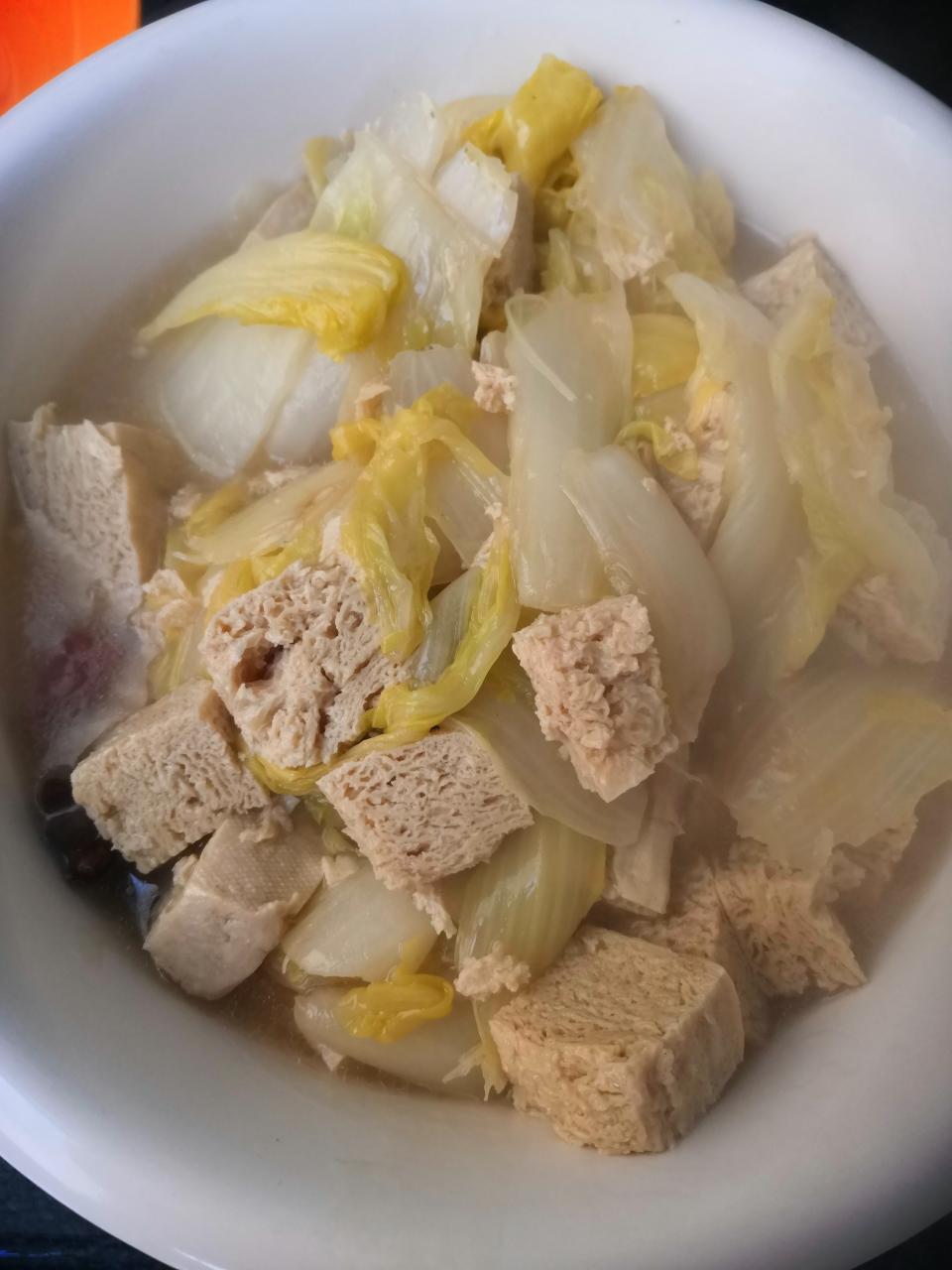 超级简单73白菜炖冻豆腐的做法