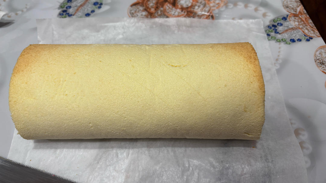 《Tinrry下午茶》教你做基础原味蛋糕卷