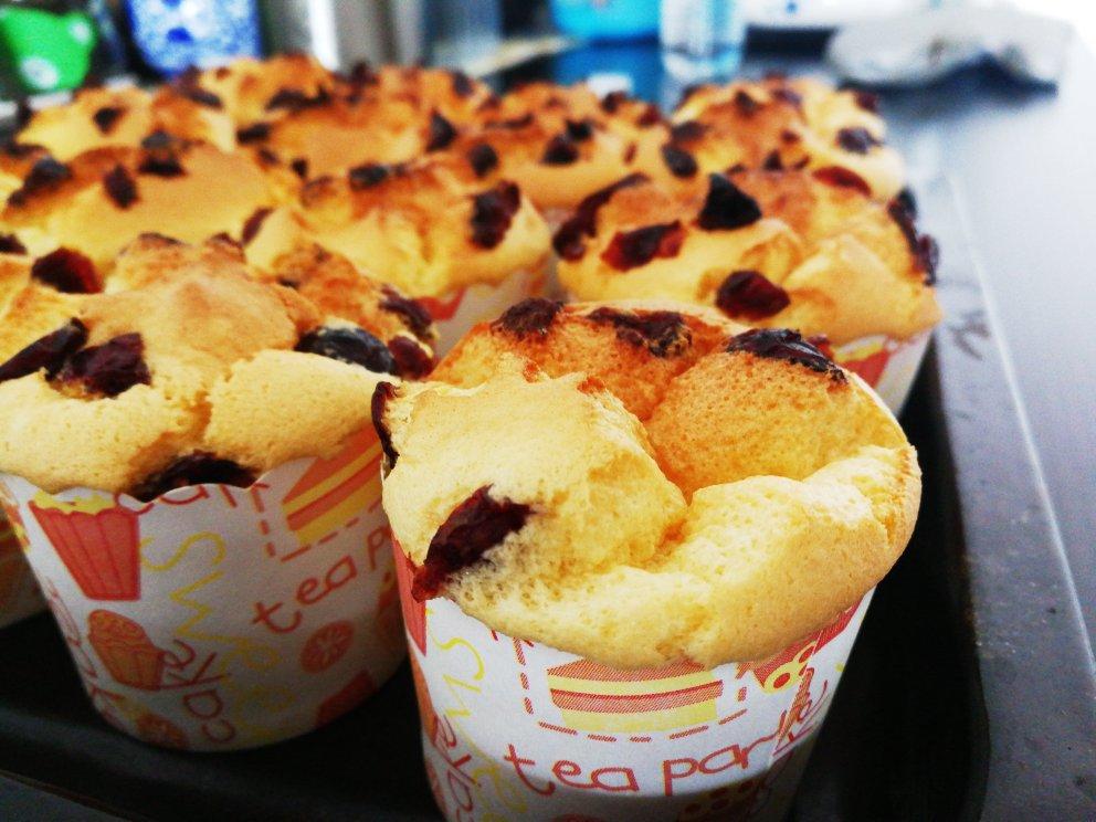 蔓越莓纸杯戚风小蛋糕