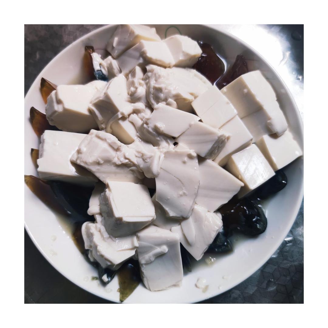 皮蛋拌豆腐