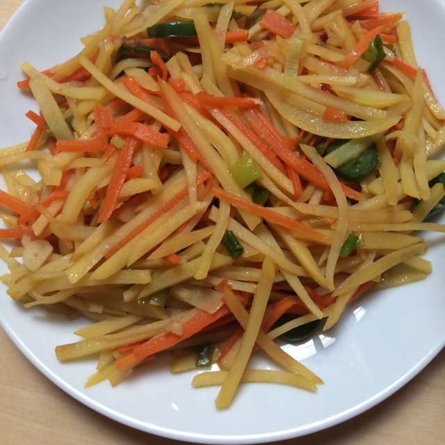 炒胡萝卜土豆丝